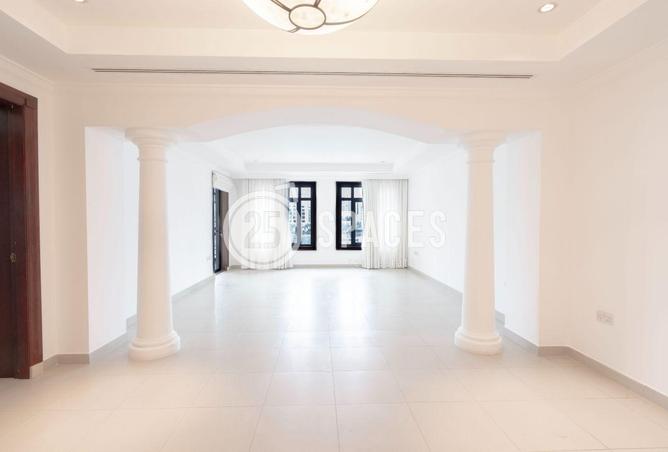 964751 - Property Image 2