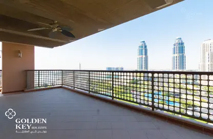 Apartment - 2 Bedrooms - 3 Bathrooms for rent in West Porto Drive - Porto Arabia - The Pearl Island - Doha