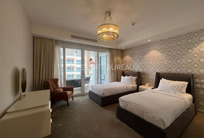 884127 - Property Image 2
