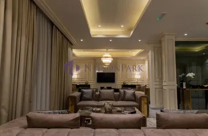 Villa - 5 Bedrooms - 7 Bathrooms for rent in The Villas - The Pearl Island - Doha
