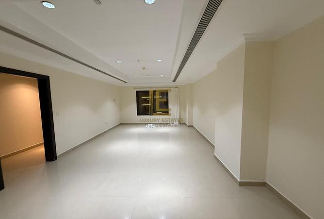 875758 - صورة العقار 2