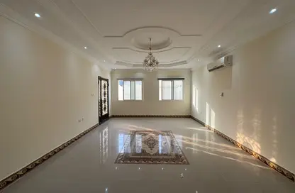 Villa - 6 Bedrooms - 7 Bathrooms for rent in Al Kheesa - Al Kheesa - Umm Salal Mohammed
