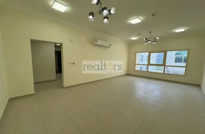 Empty Room image for: Apartment - 2 Bedrooms - 2 Bathrooms for rent in Muzahem Street - Al Sadd - Doha, Image 1