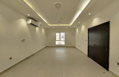 Apartment - 3 Bedrooms - 3 Bathrooms for rent in Gulf Residence - Gulf Residence - Al Nasr - Doha