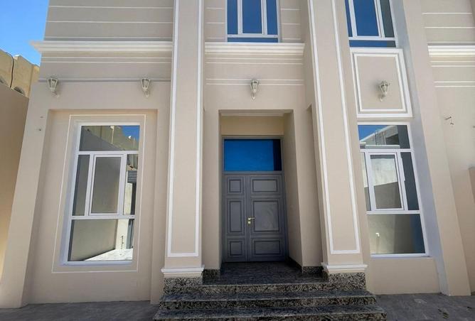 939945 - Property Image 2