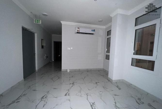 977907 - Property Image 2