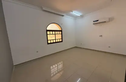 فيلا - غرفة نوم - 1 حمام للايجار في الثمامة - الثمامة - الدوحة