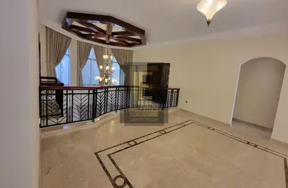 مجمع سكني - 6 غرف نوم - 6 حمامات للايجار في وست باي لاجون - بحيرة وست لاجون - الدوحة