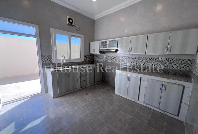 978432 - Property Image 3