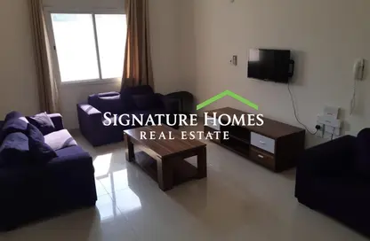 Apartment - 1 Bedroom - 1 Bathroom for rent in Umm Ghwailina Comm - Umm Ghuwalina - Umm Ghuwailina - Doha