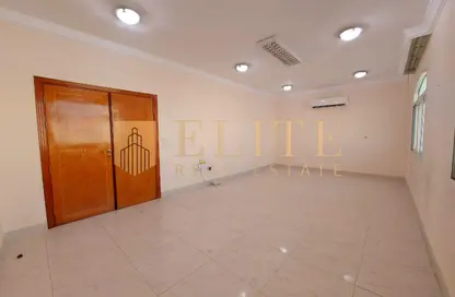 Apartment - 2 Bedrooms - 2 Bathrooms for rent in OPT-TCHR - Al Gharrafa - Al Gharrafa - Doha
