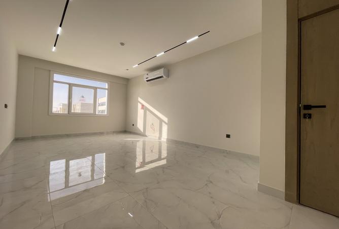 999558 - Property Image 2