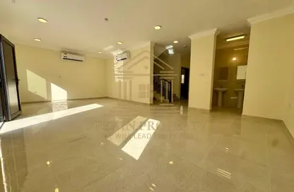 Compound - 6 Bedrooms - 6 Bathrooms for rent in Al Kheesa - Al Kheesa - Umm Salal Mohammed