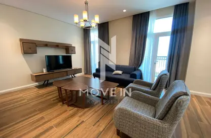 Apartment - 1 Bedroom - 2 Bathrooms for sale in Floresta Gardens - Floresta Gardens - The Pearl Island - Doha