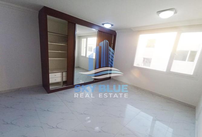 889400 - Property Image 3