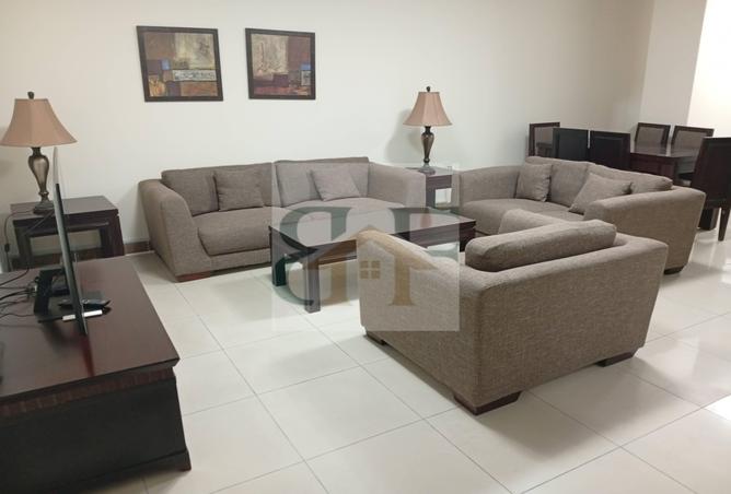 933605 - Property Image 2