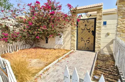 Villa - 3 Bedrooms - 4 Bathrooms for rent in Al Sadd Road - Al Sadd - Doha