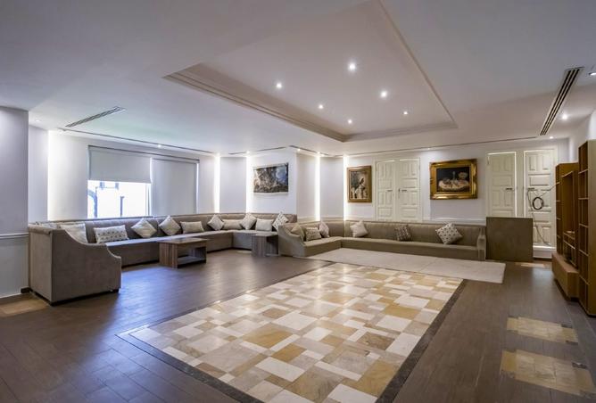 968063 - Property Image 3