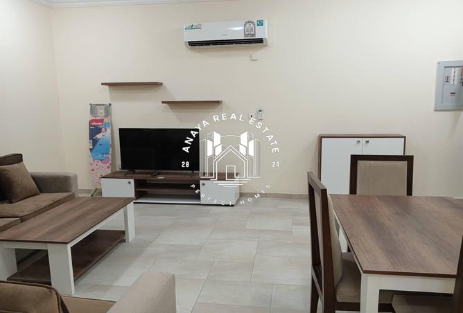 930102 - Property Image 2