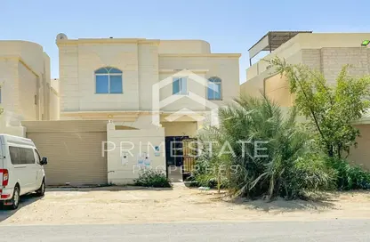 Apartment - 5 Bedrooms - 5 Bathrooms for sale in Umm Salal Ali - Doha