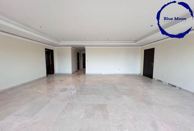 925889 - Property Image 2