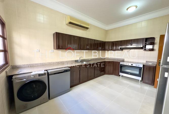 961233 - Property Image 3