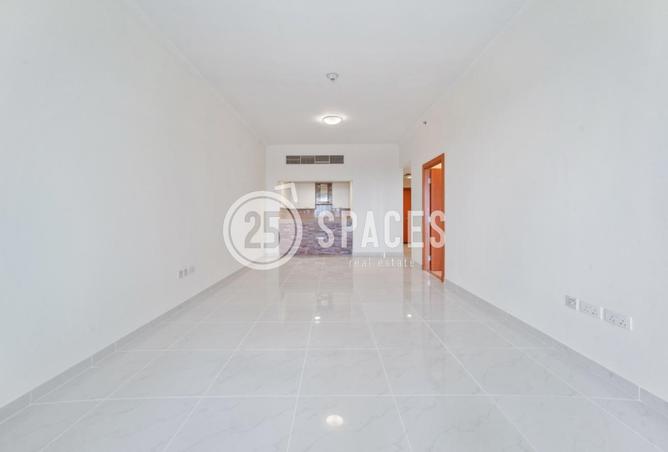 989030 - Property Image 2