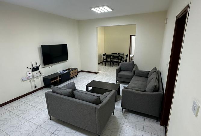 932961 - Property Image 2