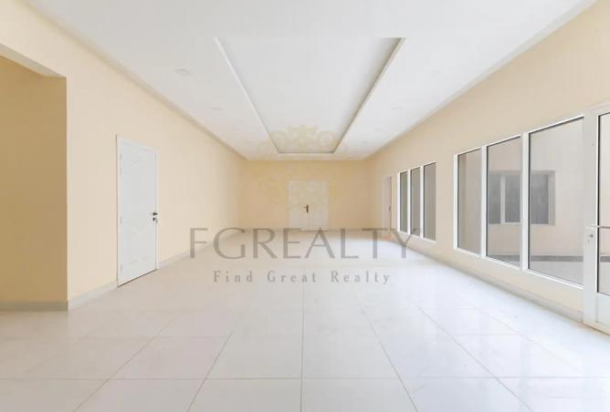 963312 - Property Image 3