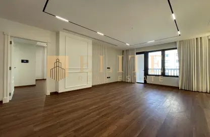 Apartment - 1 Bedroom - 2 Bathrooms for sale in West Porto Drive - Porto Arabia - The Pearl Island - Doha