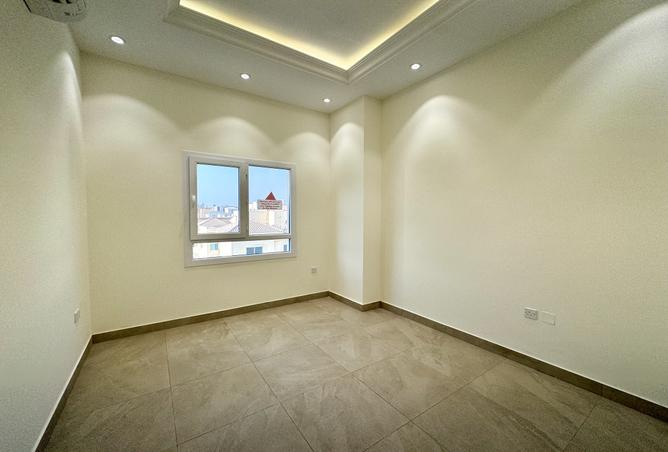 931273 - Property Image 2