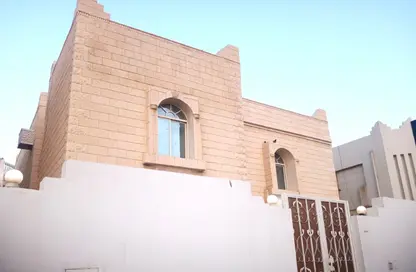 فيلا - 8 غرف نوم - 6 حمامات للايجار في منطقة مويثر - الريان - الدوحة