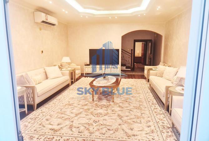877300 - Property Image 3