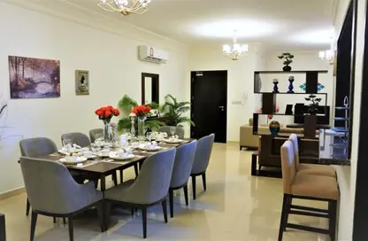 Dining Room image for: Apartment - 2 Bedrooms - 3 Bathrooms for rent in Alfardan Gardens 09 - Abu Sidra - Al Rayyan - Doha, Image 1