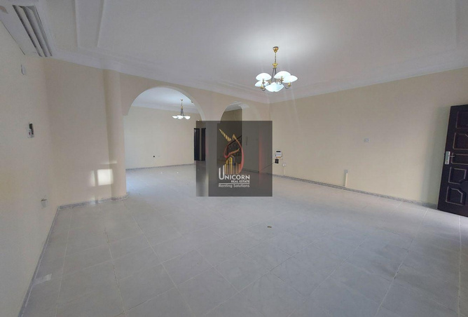 940539 - Property Image 2