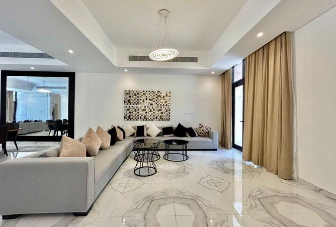 982314 - Property Image 3