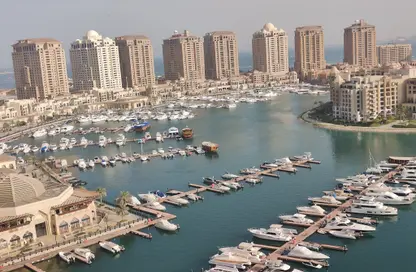 Apartment - 1 Bedroom - 2 Bathrooms for rent in Tower 13 - Porto Arabia - The Pearl Island - Doha