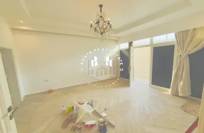 فيلا - غرفة نوم - 1 حمام للايجار في شارع الهدى - عنيزة 65 - الدوحة