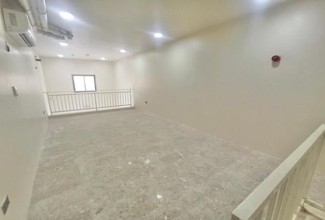 953667 - Property Image 3