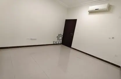 Apartment - 1 Bedroom - 1 Bathroom for rent in Thabit Bin Zaid Street - Al Mansoura - Doha Apartment - 1 Bedroom - 1 Bathroom for rent in Thabit Bin Zaid Street - Al Mansoura - Doha