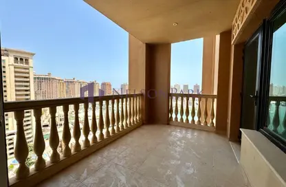 Apartment - 2 Bedrooms - 3 Bathrooms for rent in Tower 8 - Porto Arabia - The Pearl Island - Doha