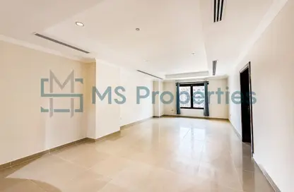 Apartment - 1 Bedroom - 2 Bathrooms for rent in West Porto Drive - Porto Arabia - The Pearl Island - Doha