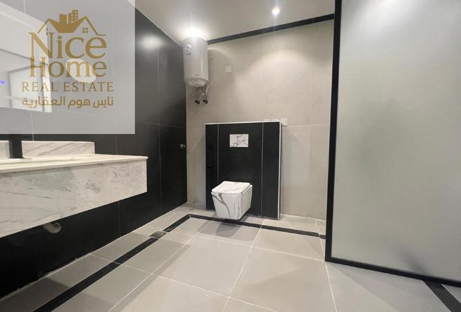 941587 - Property Image 2