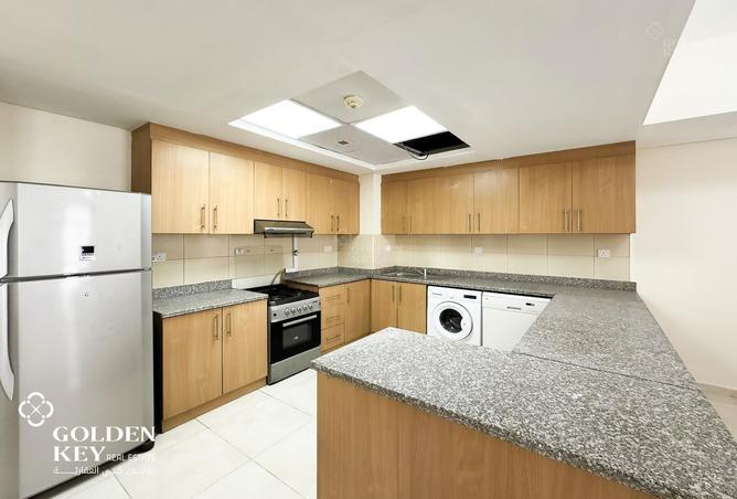 960607 - Property Image 3