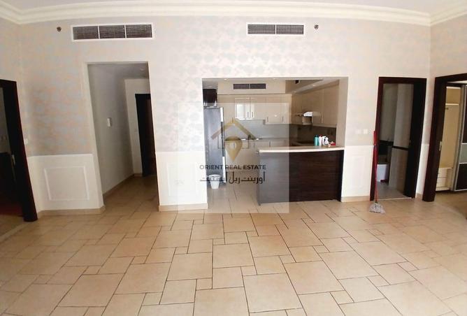 933259 - Property Image 2