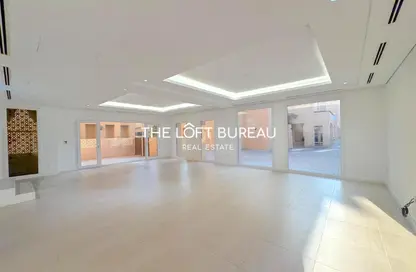 Villa - 4 Bedrooms - 5 Bathrooms for rent in East Gate - West Bay Lagoon - Doha