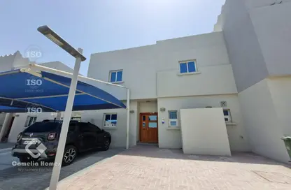 مجمع سكني - 4 غرف نوم - 6 حمامات للايجار في شارع ام السنيم - عين خالد - الدوحة