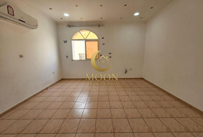 971599 - Property Image 2