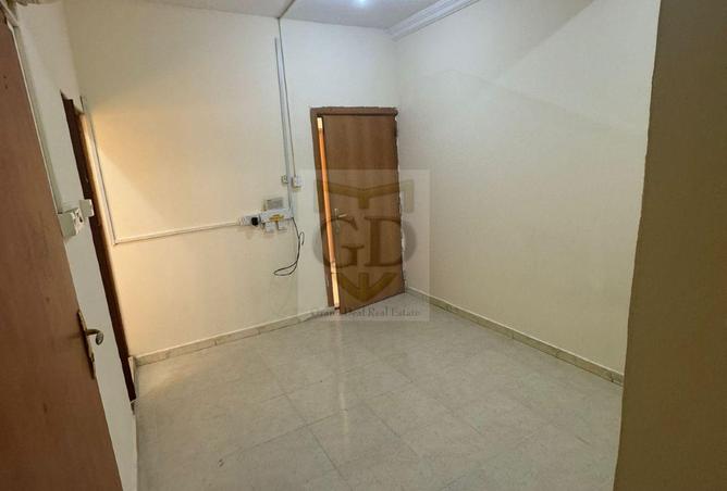 988215 - Property Image 2