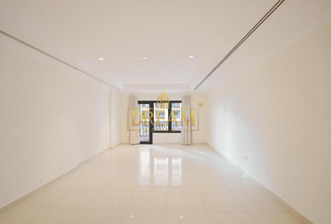 998370 - Property Image 2